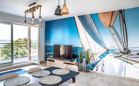 Yacht Apartments